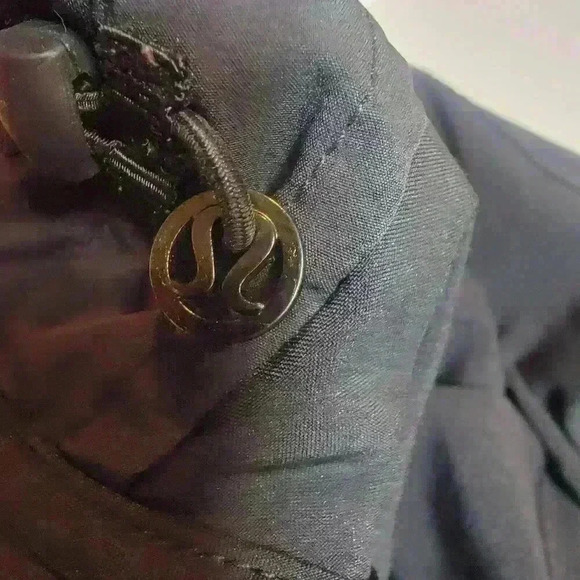 Lululemon Womens Black Gym Running Full Zip Hoodie Jacket Size 6 - Picture 10 of 10